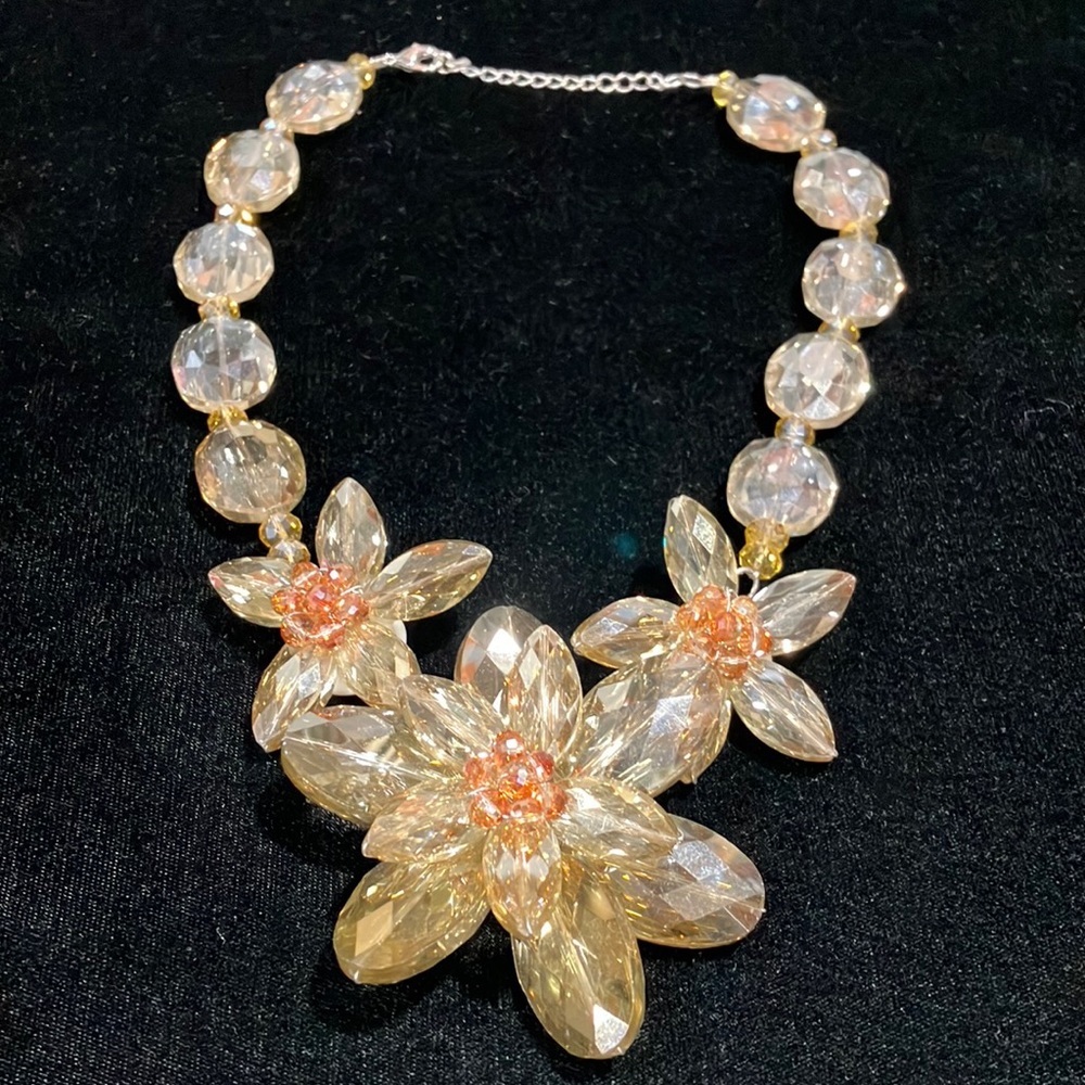 Beautiful Yellow Starburst Statement Necklace-G15 - image 1